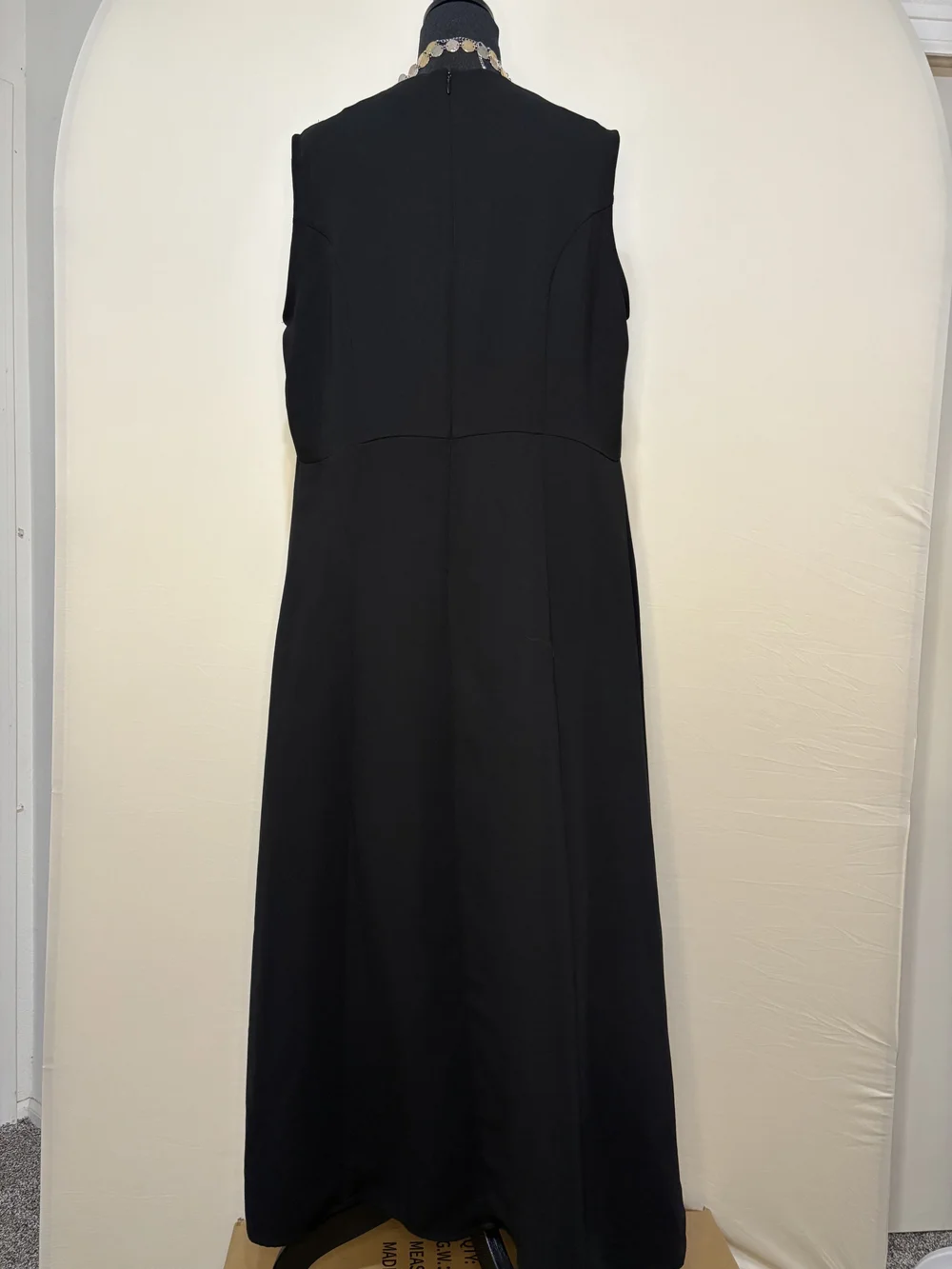 Jessica London Black Sleeveless Formal Gown Embellished Rhinestone Neck Sz 18W